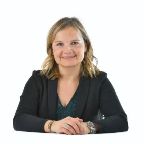 Julie ROCHE